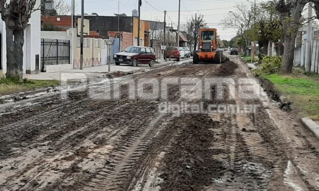 El Municipio continúa trabajos de reconstrucción y mantenimiento de calles de tierra