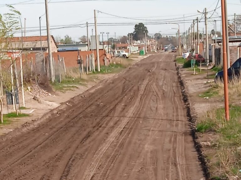 Reparación de calles de tierra - fotos archivo (2)