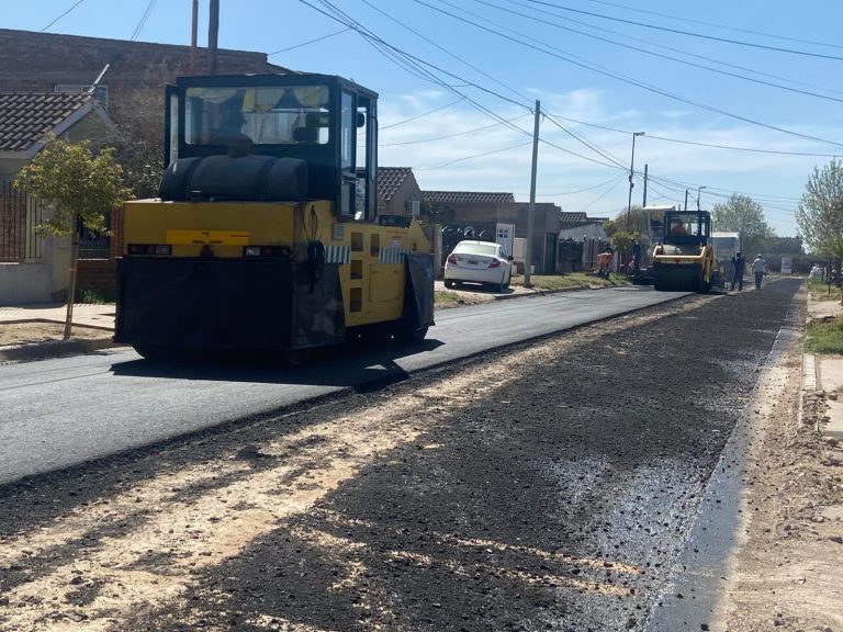 Pavimentación Nueva Bahía (1)