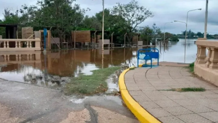 inundaciones_en_concordia_1.jpg_1833193316 (1)