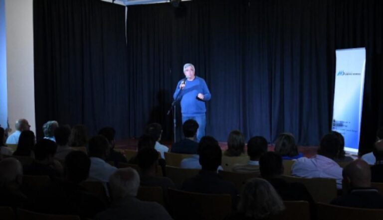 05c8dc5f8058344f2452ab54157de12d2e2c6169